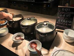 法国饭店吃瓜群众,法国饭店里的“吃瓜群众”众生相