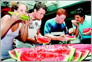 吃瓜视频外国人